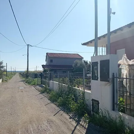 Sea View Maisonette Just 250m From The Fully Equipped & Spacious! Feriehus