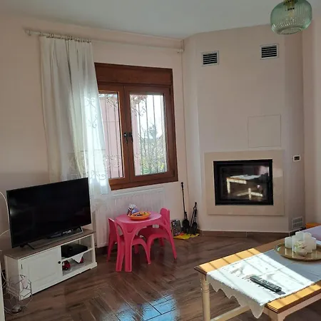 Sea View Maisonette Just 250m From The Fully Equipped & Spacious! Feriehus *